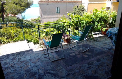 Fiumicello Santa Venere Apartment | Apartment in villa near the beach