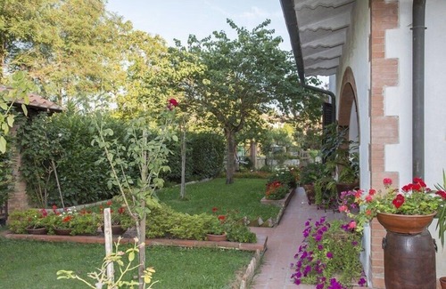 Monticiano Villa | Apartment in Villa Tuscany
