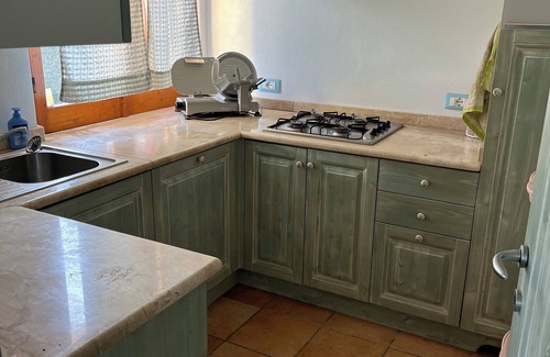 Torre del Pozzo Apartment | Apartment in villa with sea view