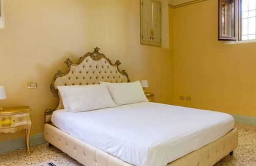 Massa Castello Apartment | Apartment in Villa with swimming pool