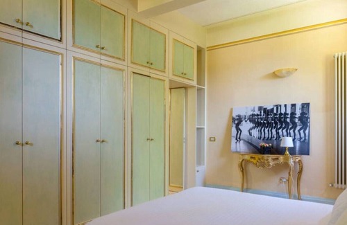 Massa Castello Apartment | Apartment in Villa with swimming pool