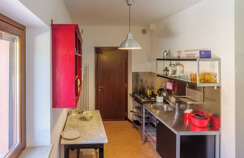 Guzman Villa | Apartment in villa with swimming pool, in the heart of Umbria