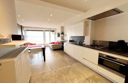 Wenduine Apartment | Apartment in Wenduine with Stunning Sea Views