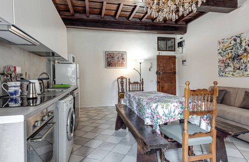 Santissima Annunziata Apartment | Apartment 'Irene and Elena House - Florence' with Wi-Fi and Air Conditioning