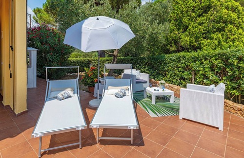 Finale Ligure Apartment | Apartment "Isabel Beach and Bike" with Private Garden & Wi-Fi