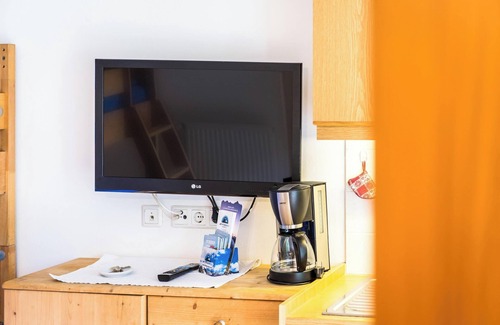 Caminata di Tures Apartment | Apartment 'Issingerhof 1' with Mountain Views, Garden & Wi-Fi