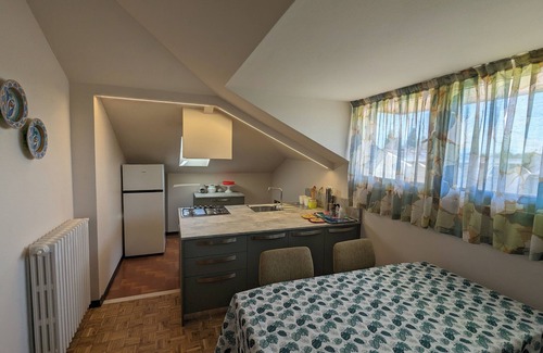 Igea Marina Apartment | Apartment in private cottage 70m from the sea, two minutes walk to the center