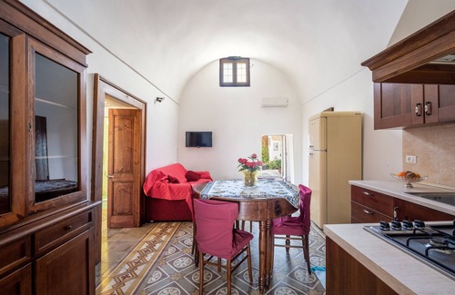 Centro Storico Apartment | Apartment 'Arakne' with Air Conditioning