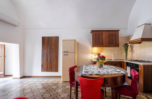 Centro Storico Apartment | Apartment 'Arakne' with Air Conditioning
