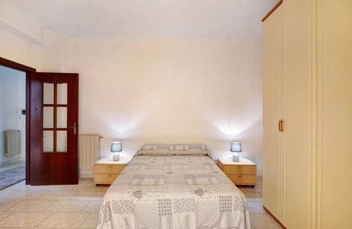 Lago Patria Apartment | Apartment "Casa Martina" with Private Terrace & Wi-Fi