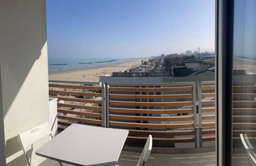 Roseto degli Abruzzi Apartment | APARTMENT BY THE SEA