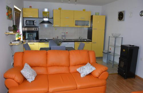 Veljun Primorski Apartment | Apartment Ivana