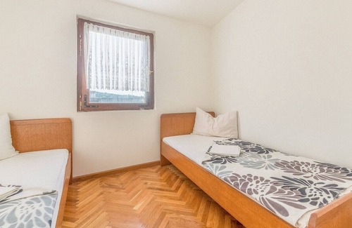 Jadrtovac Apartment | Apartment Ivić A2 near the sea