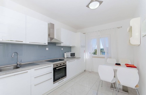Rogac Apartment | Apartment Jakov (10721-A1) - Rogac - island Solta