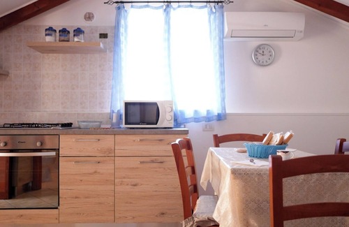 Erchie Apartment | Apartment Jade - Holiday Home Gialu