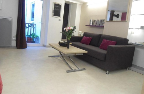 Decre-Cathedrale Apartment | Apartment Jardin en Ville by Interhome