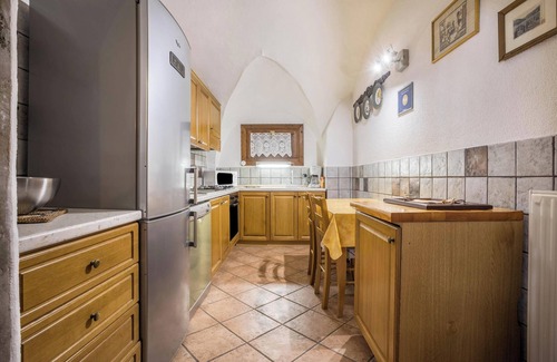 Molina di Ledro Apartment | Apartment "Jasmine" close to the Lake with Mountain Views
