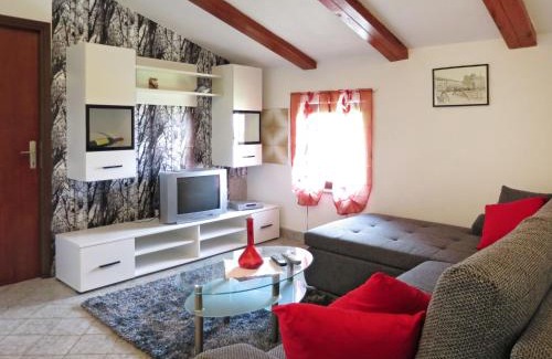 Golovik Apartment | Apartment Johan by Interhome