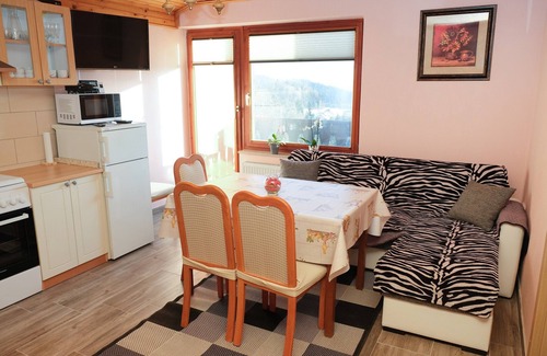 Zrece Apartment | Apartment Jorsi with Balcony 1.