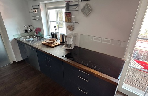 Lindlar Apartment | Apartment 'Josef' with Mountain View, Private Terrace and Wi-Fi