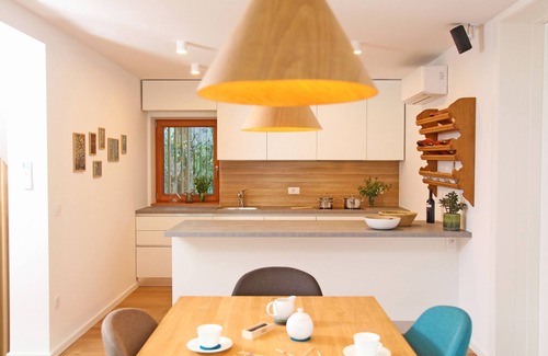Bohinjska Bistrica Apartment | Apartment Jurijana - New 4-Bedroom Triplex with Sauna & Garden