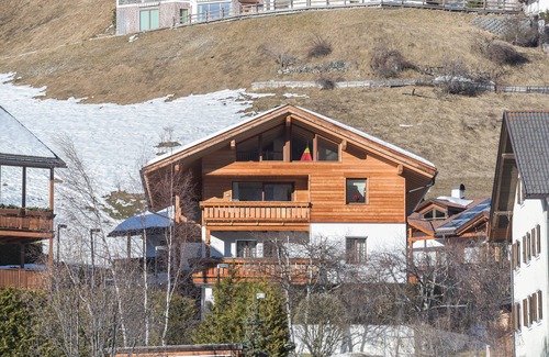 Santa Cristina Val Gardena Apartment | Apartment "Julia - Haus Ivo" Close to Cable Cars with Mountain View