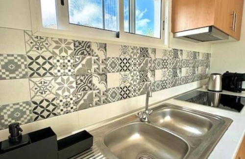 Tabua Apartment | Apartment 'Juliana' with Sea View, Private Terrace and Wi-Fi
