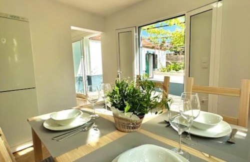 Tabua Apartment | Apartment 'Juliana' with Sea View, Private Terrace and Wi-Fi
