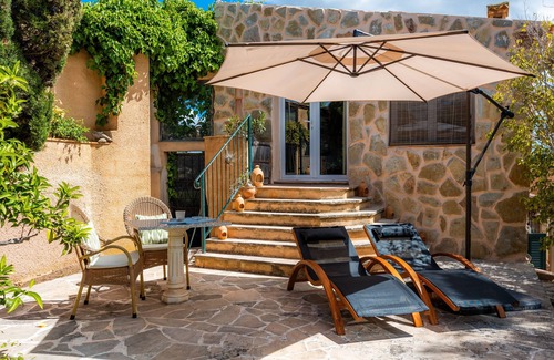 Son Macia Villa | Apartment "Junior Suite Adults Only Mallorca" with Mountain View, Shared Pool & Wi-Fi