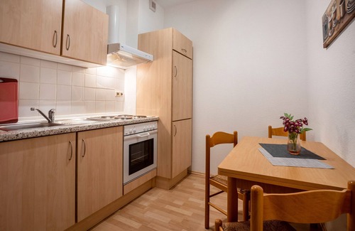 Muritz Apartment | Apartment 'Junkerstube 4' with Shared Garden, Balcony and Wi-Fi