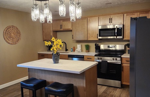 Carterville Apartment | Apartment just 15 minutes drive to Southern Illinois University