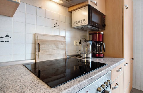 Sundhagen Apartment | Apartment 'K Schröder' with Private Terrace, Private Garden and Wi-Fi