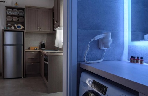 Kimolos Apartment | Apartment 'Kalamitsi View 2' with Private Terrace, Wi-Fi and Air Conditioning