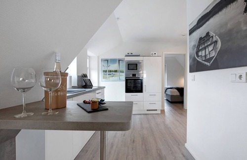 Klanxbuell Apartment | Apartment 'Käptn's Koje' with Private Terrace and Wi-Fi
