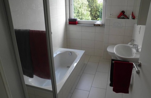 Greimerath Bed & Breakfast | Apartment Kastanienallee - Gästehaus Greimerather Forst