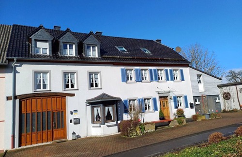 Laufeld Apartment | Apartment Katharina - 4-bed apartment shower/WC, 2 bedrooms