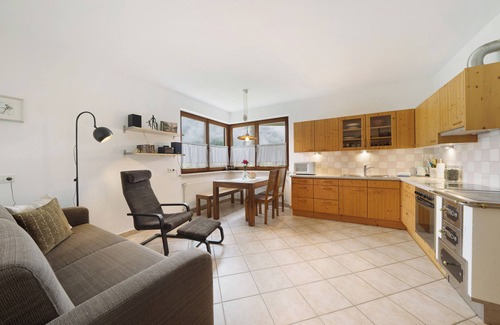 San Pancrazio Apartment | Apartment 'Kati´s Haus' with Mountain View, Private Terrace and Shared Garden