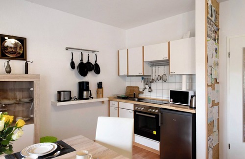 Lalendorf Apartment | Apartment 'Kinderfreundliche Wohnung Am See' with Private Garden, Balcony and Wi-Fi