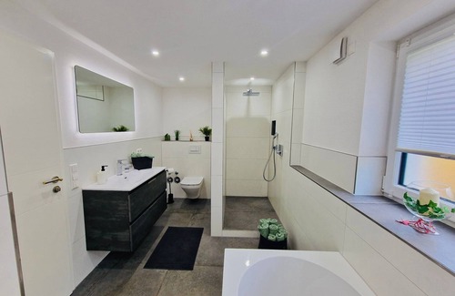 Appenweier Apartment | Apartment 'Kiefer' with Wi-Fi