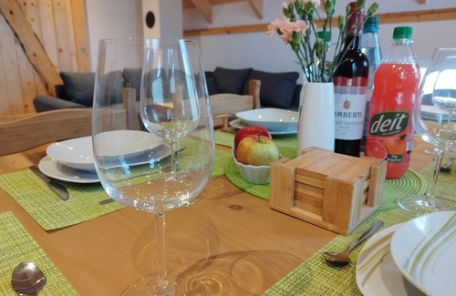 Forst Apartment | Apartment 'Kleine Auszeit 2' with Private Terrace and Wi-Fi