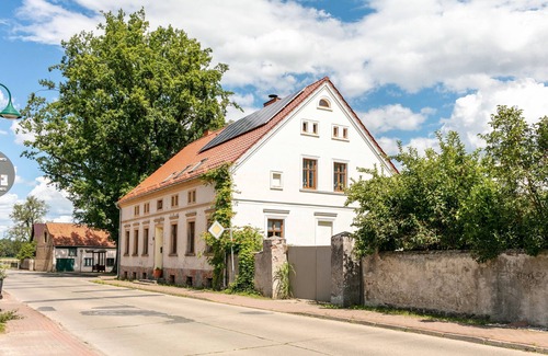 Klosterheide Apartment | Apartment 'Kleine Mit Garten' with Shared Terrace, Shared Garden and Wi-Fi
