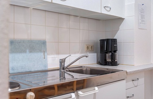 Muritz Apartment | Apartment 'Knappenstube 7' in a Hotel with Shared Garden, Balcony and Wi-Fi