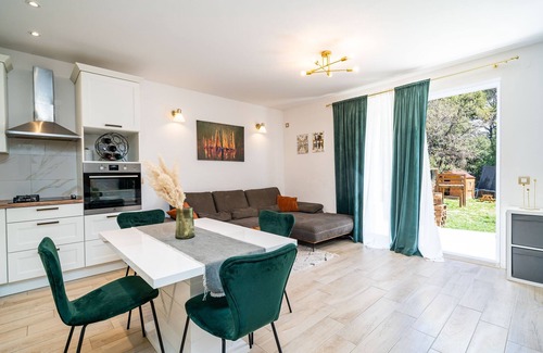 Rozat Apartment | Apartment Koko - Two Bedroom with Terrace