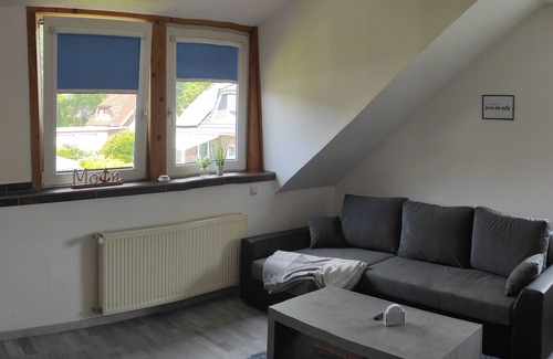 Wahnbek Apartment | Apartment "Krabbe" in Ammerland, near the North Sea in a quiet location.