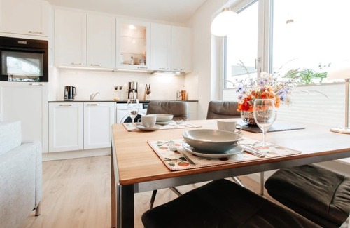 Lohme Apartment | Apartment Kranich - Modern. Quiet. Sun terrace. Dogs allowed.
