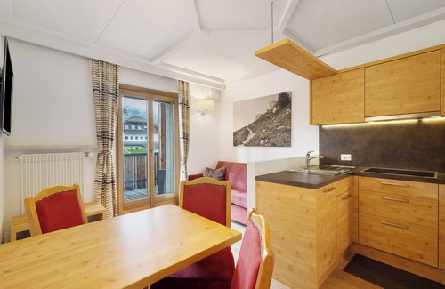 Valdaora di Mezzo Apartment | Apartment "Kriendl Nr 2" with Mountain View, Private Terrace & Wi-Fi