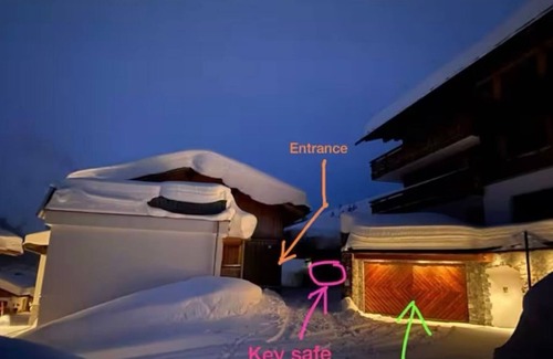 Lech am Arlberg Apartment | Apartment Kriegerhorn - Boutique Chalet Almrausch outbuilding