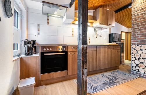 Lehe Apartment | Apartment 'Küstenliebe' with Shared Terrace, Shared Garden and Wi-Fi