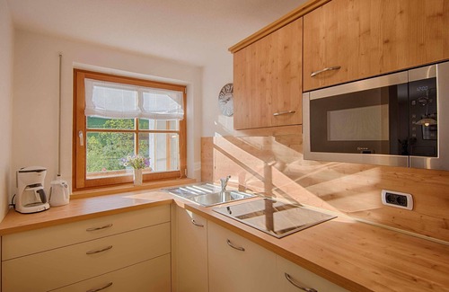 Valle Aurina Apartment | Apartment "Löfflerblick B Keilbachspitz" with Mountain View, Wi-Fi & Jacuzzi