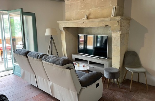 Saumur Val de Loire Apartment | Apartment 'La Détente' with Private Terrace, Private Garden and Wi-Fi